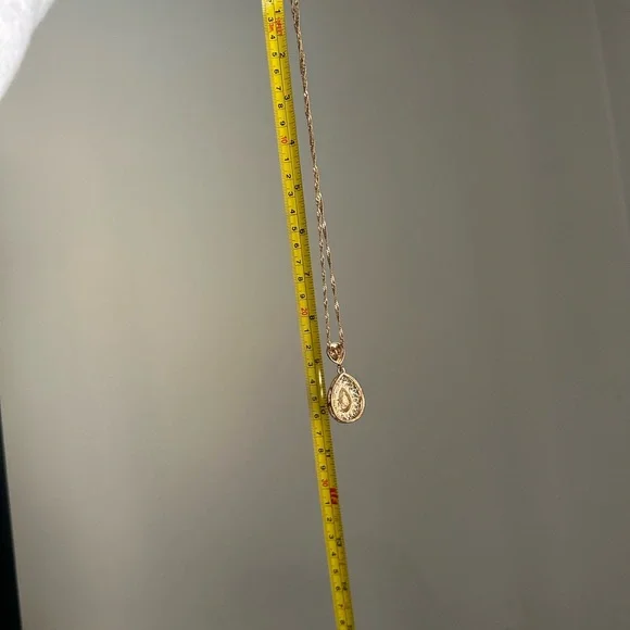 Faceted Blue and Gold Teardrop Pendant Necklace on Twisted Chain - Picture 10 of 16